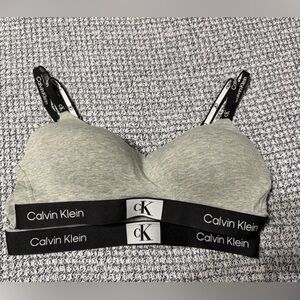 Lot of 2 CALVIN KLEIN athletic grey bras-Size XL-wire free, molded cups-VGUC